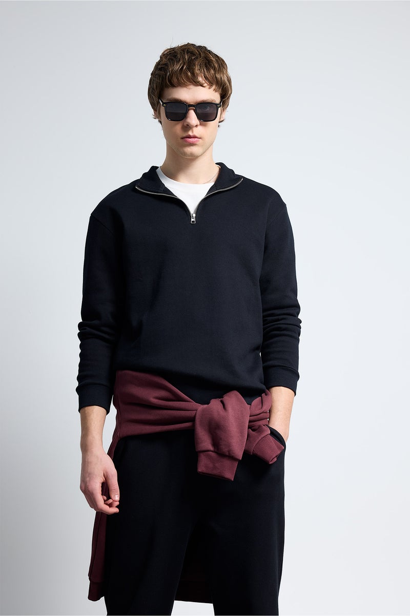 ديفاكتو سويت شيرت بياقة عالية بسوسته - Image 1